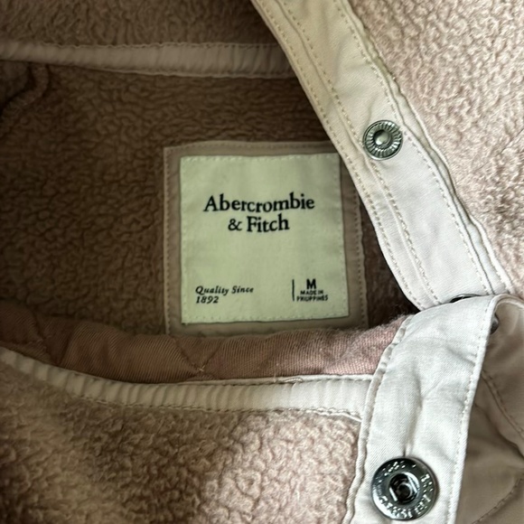 Abercrombie and Fitch Pullover - Picture 2 of 2